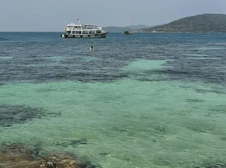 Boat trip on clear water around the Phu Quoc islands